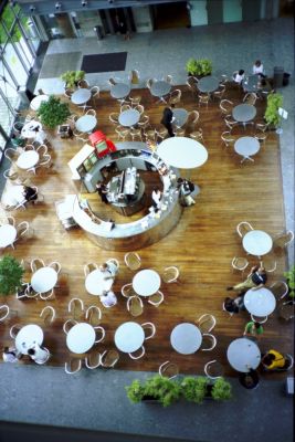 Ensg
La cafétéria de l'ENSG à Champs sur Marne.
Olympus Xa - Kodak Ultra 200
