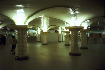 St Lazare
La station de métro de la gare Saint Lazare.

Olympus XA - Kodak Ultra 200
Mots-clés: Metro - Paris