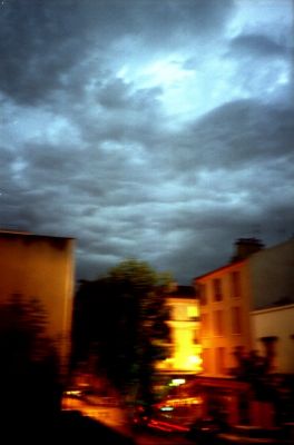 Ying & Yang
Un soir d'orage à Montrouge.

Olympus Xa - Solaris 100 iso.
Mots-clés: Orage- Crépuscule