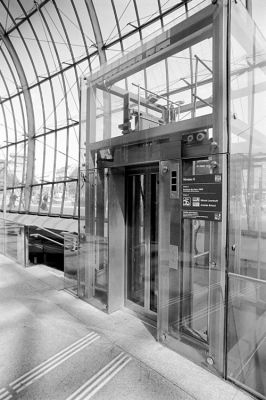 Gare de Strasbourg
Leica R6.2 SA21mm Tri-X 400 260iso PMK-pyro
