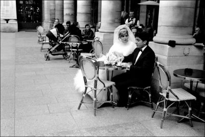 Ca commence bien
Rollei 35 + Trix

