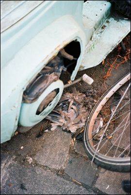 Cloué au sol
Contax T2 + Portra 160 VC
