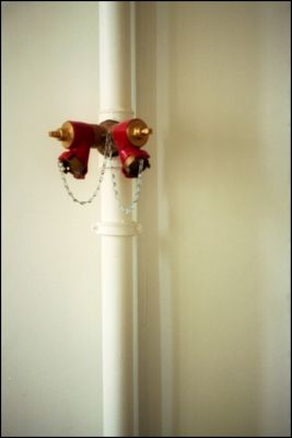 Tube
Contax G2 + 45mm + Portra 400VC
