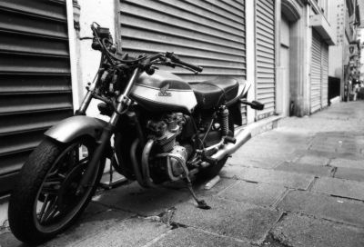 4 Cylindres très ?  plat
Nikkormat FTn - HP5
