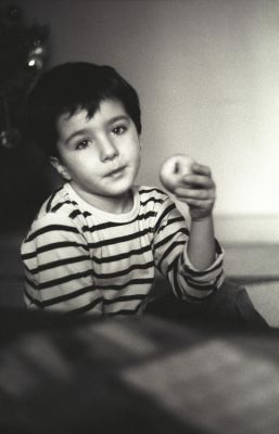Hugo, noël 2009
Hexar RF + Summitar + TriX@1600 + Emofin
