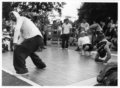 Culture Street 2007, Vitré
Battle de Breakdance
Leica M6 + summicron 2/40 + TriX
Mots-clés: Culture street vitré 35 battle breakdance break dance