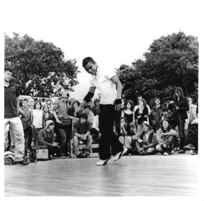 Culture Street 2007, Vitré
Battle de Breakdance
Leica M6 + summicron 2/40 + TriX
Mots-clés: Culture street vitré 35 battle breakdance break dance