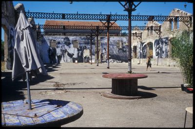 Arles, 2007
Impressionnant que les photo au grand-angle de JR
