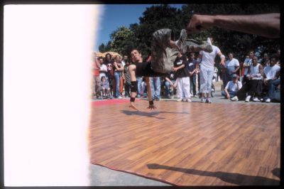 Culture Street 2006, Vitré (35) 3
Battle de Break dance
Leica CL avec Color Skopar 28mm, Provia 400F
Mots-clés: Break dance hip hop vitré urbain