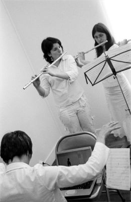 Flûtistes 1
Concert des élèves de flûte de l'école de musique du Bocage Mayennais au Centre d'art contemporain de Pontmain (53) - 3 juin 2007
Leica CL + 2/40mm et TriX@200/Perceptol
Mots-clés: flûte flûtistes mayenne pontmain école musique bocage mayennais centre art contemporain