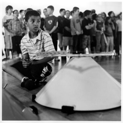 Baschet pas ! - le cordes
Création musicale avec les enfants des écoles primaires de la Mayenne et les Structures Sonores Baschet

Bronica SQ-A > 2,8/80mm > TriX 
