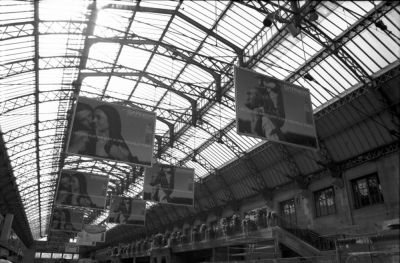 Garnier
La gare de l'Est

Ricoh KR 10 super - Cosina 28-70 f4 - Kodak BW 400
Mots-clés: gare - pub - urbain -n&b