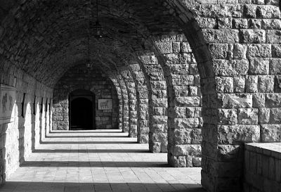 Coursives

Pentax MX - 28/2.8 ou 50/1.7 Pentax - APX 100 Rodinal
Mots-clés: Liban - Beiteddine - Chouf