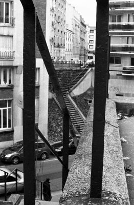 Escalier 2
Spotmatic - Super takumar 50/1.4 - Trix à 400 - Rodinal
Mots-clés: Paris