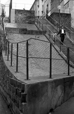 L'escalier 1
Spotmatic - Super takumar 50/1.4 - Trix à 400 - Rodinal
Mots-clés: Paris