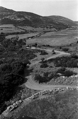 Lutzibeu 2
Pavillon de chasse du prince Pierre-Napoléon Bonaparte.

Pentax LX - 28/2.8 - Trix à 400
Mots-clés: Chateau - Corse - Ruine