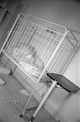 Cage
Une clinique abandonnée en Ile de France.

Pentax LX - Foma 100 
Mots-clés: Friche - Clinique
