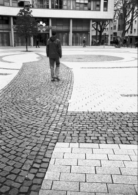 3
Cologne - Media Park.

Leica M6 - Cron 35 IV
