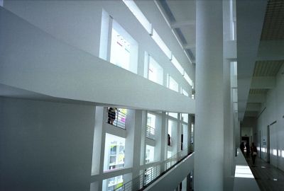 MACBA 4
Museu d'Art Contemporani de Barcelona
Archi : Richard Meier

Minox 35 EL - Superia 200
