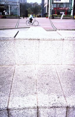 Colog 3
Cologne - Mediapark

Minox 35 GL - Superia 200
Mots-clés: Cologne - Mediapark