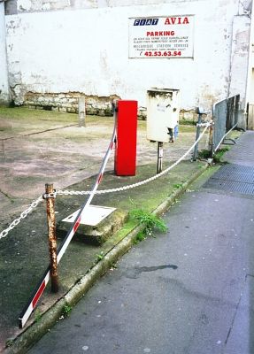 Progrès 4
Minox 35 GL -Superia 200
Mots-clés: Montrouge - Station service