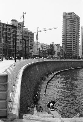 Pecheurs 2
Beyrouth sur la Corniche.

Pentax MX - APX 100 Rodinal.
Mots-clés: Liban - Beyrouth - Pecheur - Mer