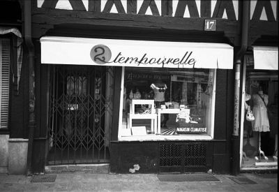 2temporelle
Auxerre

Leica Mini - APX 100
