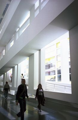 MACBA 1
Museu d'Art Contemporani de Barcelona
Archi : Richard Meier

Minox 35 EL - Superia 200
