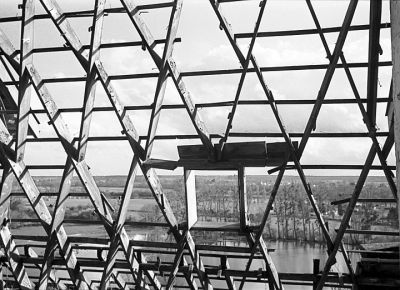 Decize 2
Hospice abandonné à Decize.

Leica M6 - Trix à 400 - Cron 35 IV et Jupiter 8.
