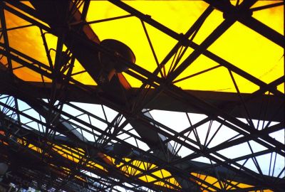 22 v'la les flics
Gare de Lyon Perrache

Olympus Xa - Kodak Ultra 200
Mots-clés: Graphisme