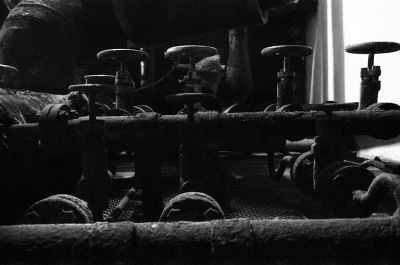 Table de mixage
Squat d'artistes des frigos - Paris XIII

Pentax LX - 28/2.8 à 2.8 - Foma 400 poussée à 1600 ID-11 stock
Mots-clés: Friche - Squat - Artiste - Paris