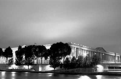 Louvres
Ile de la cité

Pentax LX - smc-m 28/2.8 - Rollei Retro 100
Mots-clés: Paris - Louvres - Nuit
