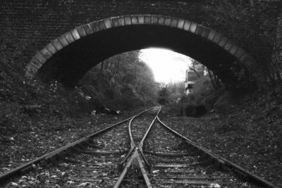 Croisé des chemins
Encore la petite ceinture. A peu près au niveau de la Porte de Briançon.

Pentax LX - 50/1.7 - Foma 400
Mots-clés: Train - Petite Ceinture - Paris