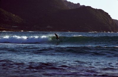 Capo di Fenu 1
Plage de Capo di Fenu, près d'Ajaccio, en Janvier 2007.

Pentax Me Super, 200 SMC-A f4, Solaris 100iso.
Mots-clés: Surf - Corse