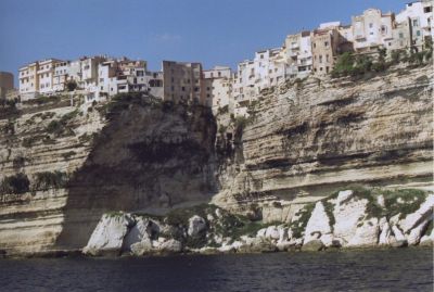 Bonifacio depuis la mer
Citée de Bonifacio/corse/FujicaST605N/reala100
