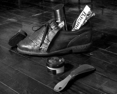 Cirage de Pompes
Au 1er degré
Mots-clés: chaussure
