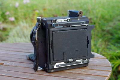 Speed Graphic + Aero Ektar Dos
