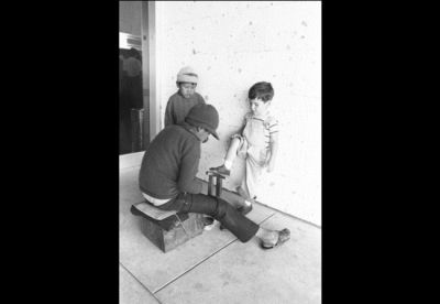 Cireur
Je ne fais que mon métier, celui du petit homme sera sans doute différent ...
Mots-clés: cireur,perou,enfant