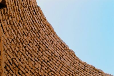 mur
