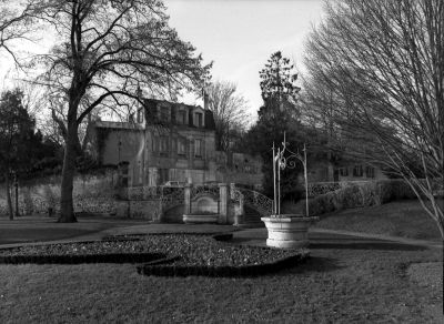 square du chateau ?  Mantes-la-Jolie
Delta 100 - Pentax 645
