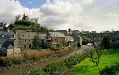 La Roche Derrien - vue générale
VR400
