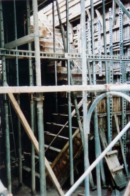 L'escalier
Mais ou elle est l'entree ?

