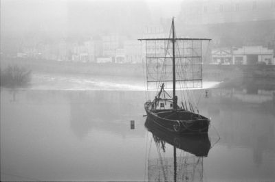 Brouillard sur la Mayenne
Canon EOS 300 + 28-80 mm
T-Max 100 iso
