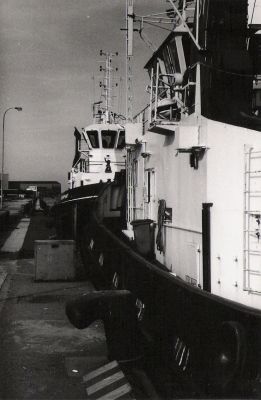 Remorqueurs
Zorki 4 / J8   1:2/50     HP5 -  Multigrade IV  RC 10*15 - Chimie Ilford - Tirage Grade 3
