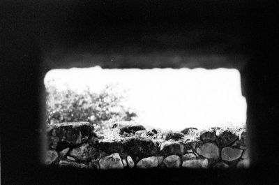 Saint_pierre_prison3
La vue du survivant de l'éruption de la montagne Pelée        depuis son cachot
Saint-Pierre - Martinique
Nikon F100 - 35-70 f2.8
Mots-clés: Pelée Martinique