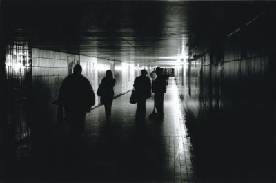 Nocturne
Hp5 @ 3200iso
Mots-clés: nuit nocturne poussé contraste tunnel noir echange_photos