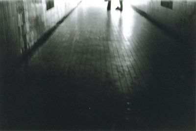 nocturne 2
HP5 @ 3200iso
Mots-clés: nocturne nuit tunnel