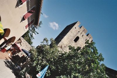 Chateau renversé
Une tour de la ville fortifiée de Carcassone
Mots-clés: tour