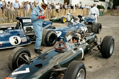 Jackie Stewart at Goodwood Revival
Taken with Olympus 35RD

