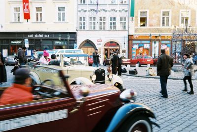 Vintage Cars offering tours of Prague.
Taken with Olympus 35RD. Fuji Film (ISO200).
